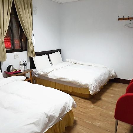 拉拉山周家渡假旅館 Hualing Esterno foto